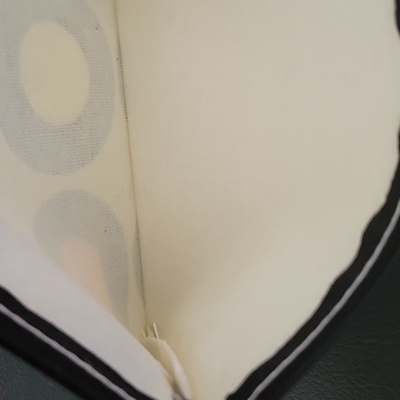 Cosmetics bag - Picture 3 of 6